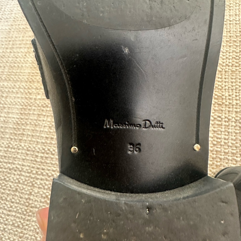 Massimo Dutti Black Loafers with Gold Detail - Picture 3 of 3